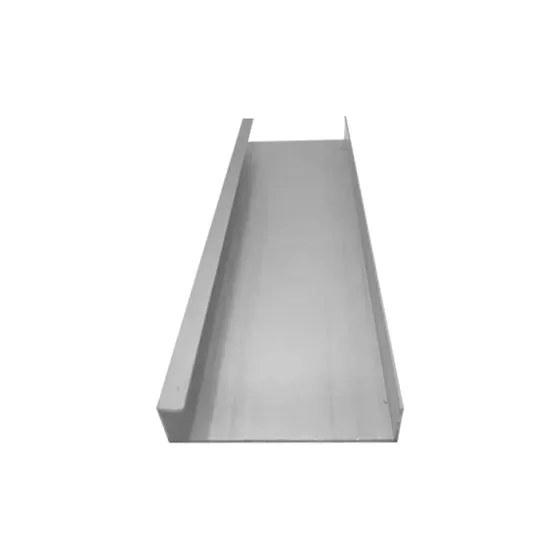 ¿Por qué es esencial un canal de agua de acero transversal para un drenaje solar fotovoltaico confiable?